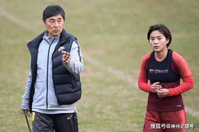 奔驰新款smart精灵#6正式发布，售价17.99万起，续航超1810公里