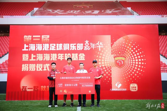 记者：那些每天联系詹姆斯招募他的球员都不知道他将做何决定